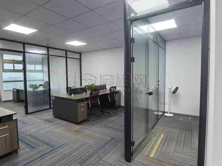 红巨大厦，162平，2个隔间，带全套家具，拎包办公