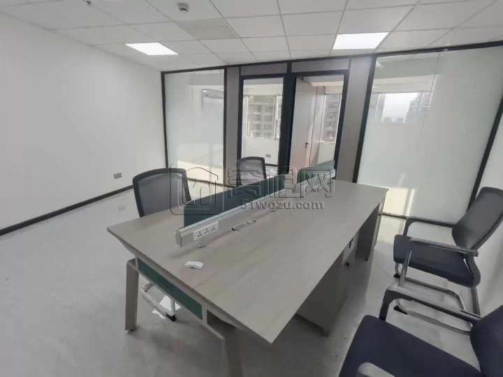 宁波百丈路富豪大厦82平精装修2隔间，带家具，特价出租