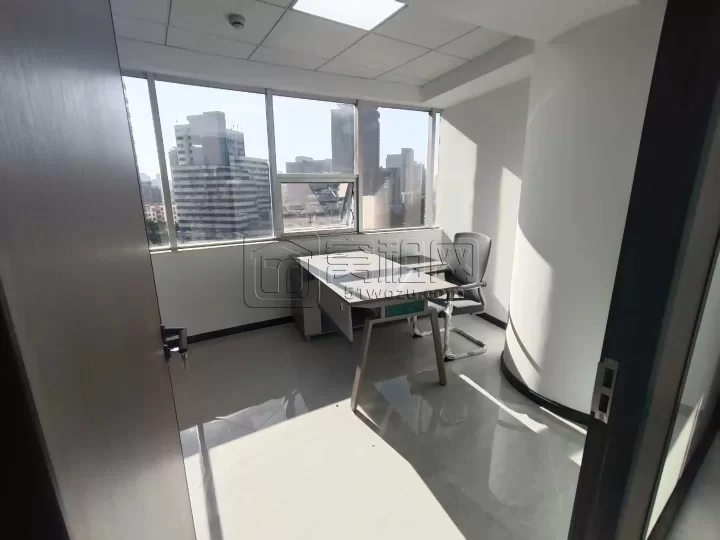 宁波百丈路富豪大厦82平精装修2隔间，带家具，特价出租