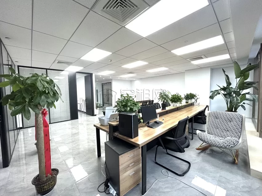 宁波商会188平出租办公室东南朝向租金10800元一月