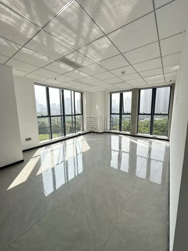 宁波市鄞州区朝晖路上海银行大厦115.65平办公室出租115平方双面采光落地窗，月租金5000元/月