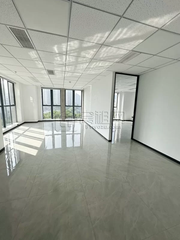 宁波市鄞州区朝晖路上海银行大厦115.65平办公室出租115平方双面采光落地窗，月租金5000元/月