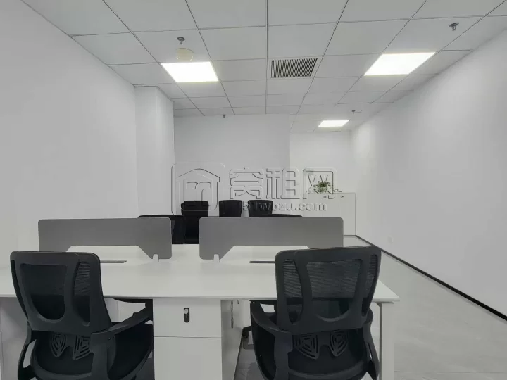 出租江北双印·恒一大厦 顶地新装修80平，双玻百叶隔断＋全套品牌家具