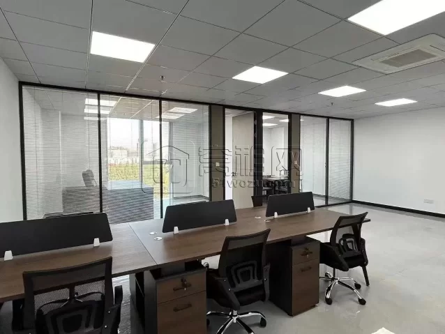 老江东福明公园旁银晨国际130平 电梯口 带全套家具 一口价 5500元/月