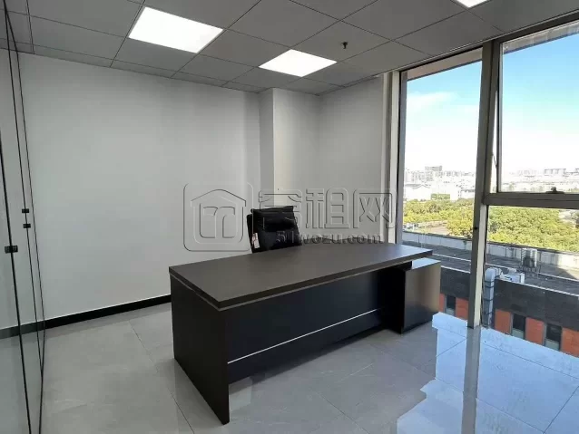 老江东福明公园旁银晨国际130平 电梯口 带全套家具 一口价 5500元/月