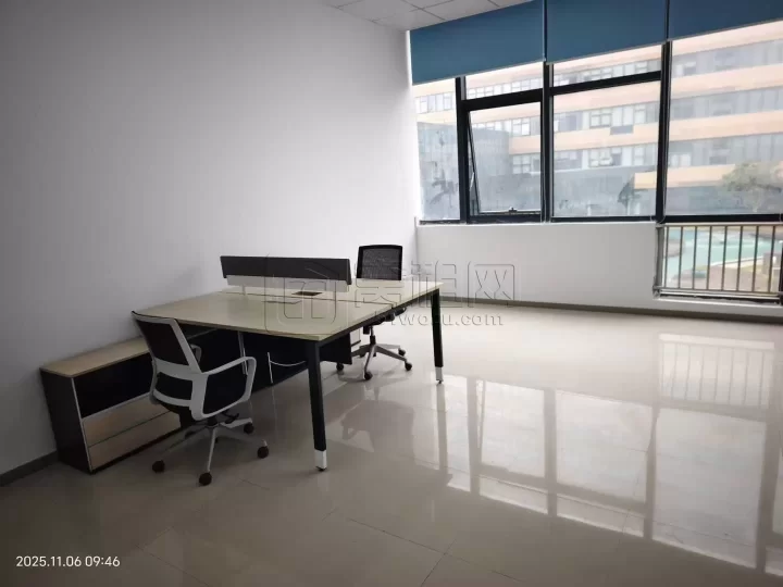 宁波萌恒大厦北楼57平朝南带家具写字楼出租