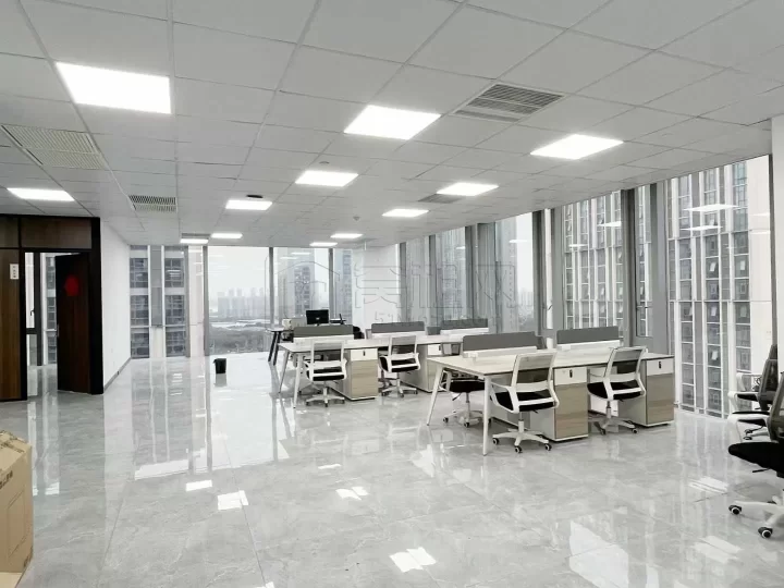 浙商大厦264平 特价1.8元/平米/天出租精装 可定制隔间