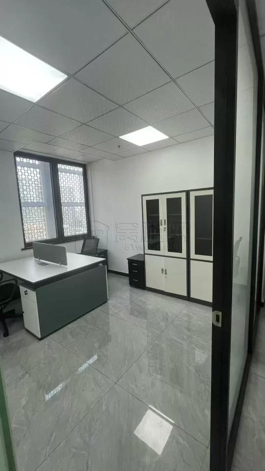 宁波福明汽车东站旁七里新都精装带家具129.6平精装修办公室出租