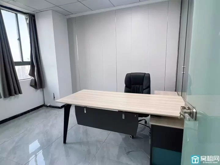 都市仁和中心大厦90平 全新精装修 隔间二个 带全套办公家具 直接拎包入住 价格3900特价