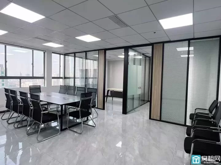 都市仁和中心大厦90平 全新精装修 隔间二个 带全套办公家具 直接拎包入住 价格3900特价