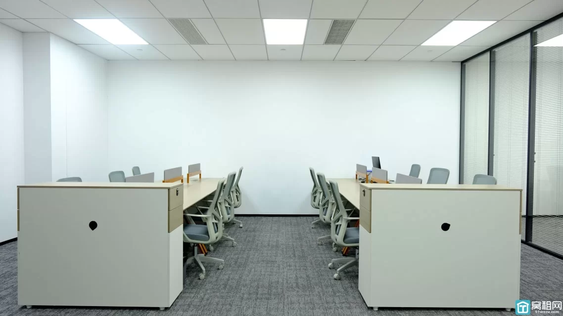 宁波塔副楼宁云中心建筑面积：150.58㎡出租12300元/月朝东