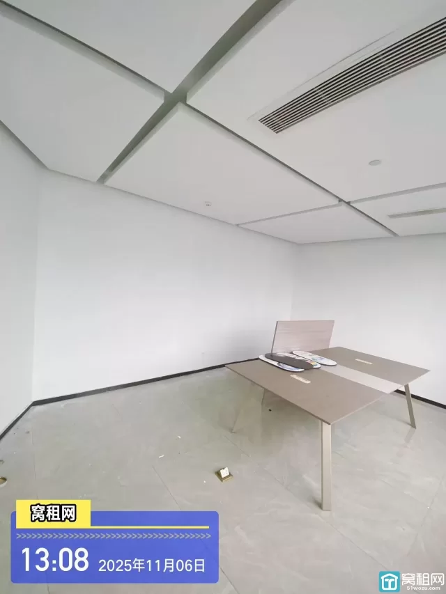 556产业园火热招租面积63平米，租金2500元/月