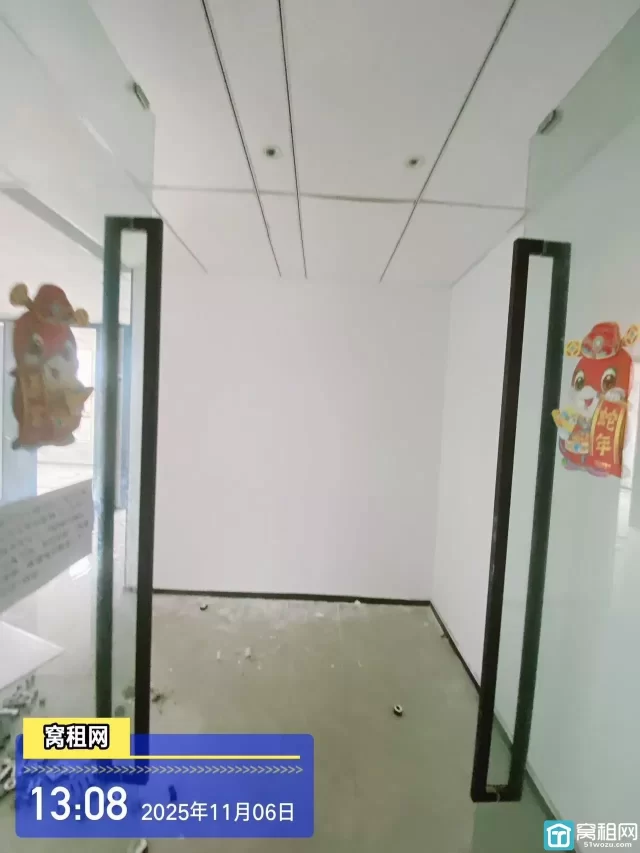 556产业园火热招租嵩江路东路站地铁站125平米全新精装修出租