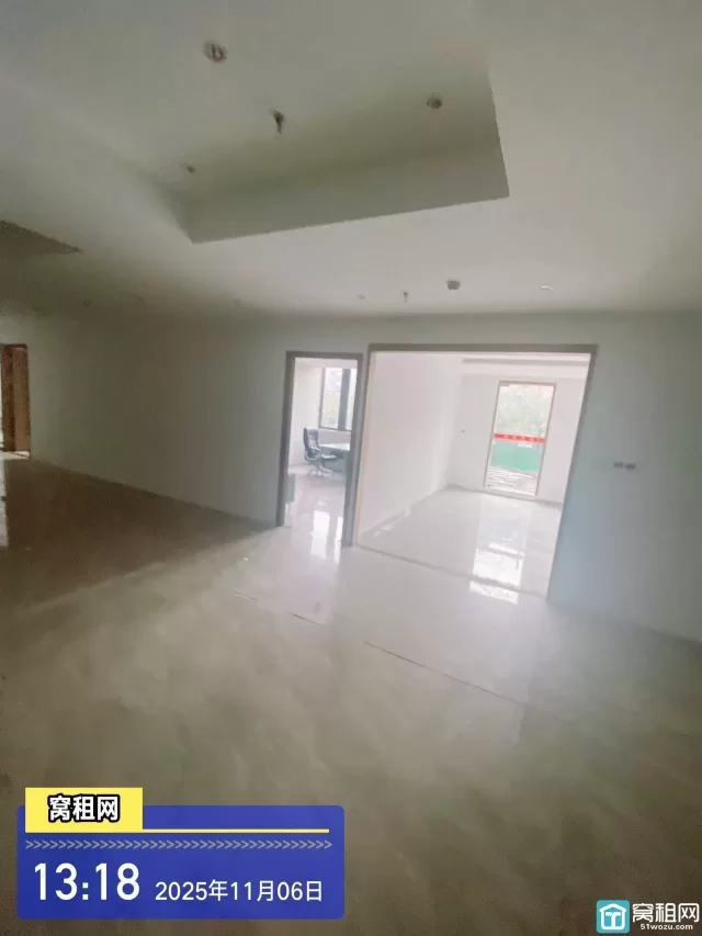 宁波中河街道办事处隔壁556大厦400平米办公室出租