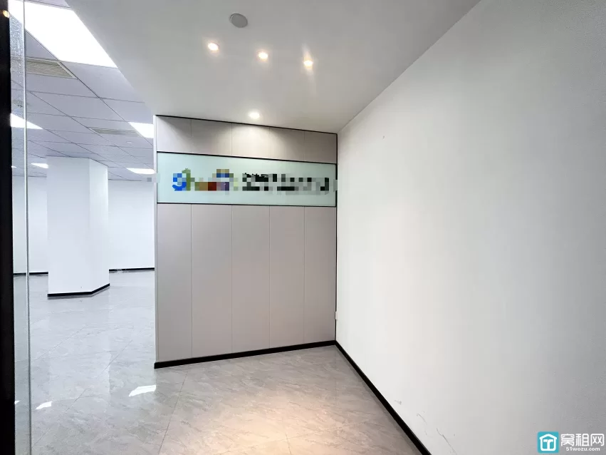 宁波研发园A区，面积：180平，价格：1.2平/天，（特价）双面采光看江景