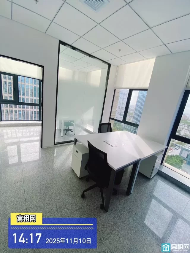 鼎信大厦50平米全新装修办公室出租3200元/月