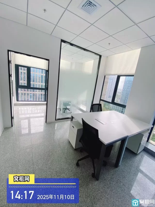 鼎信大厦50平米全新装修办公室出租3200元/月