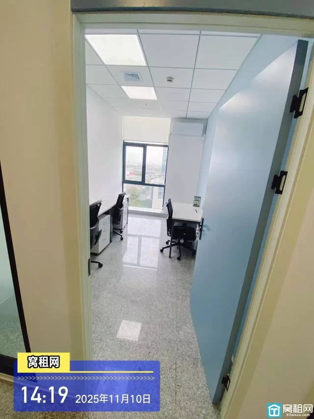 镇海骆驼写字楼共享办公室出租1300元3个独立办公室配置家具