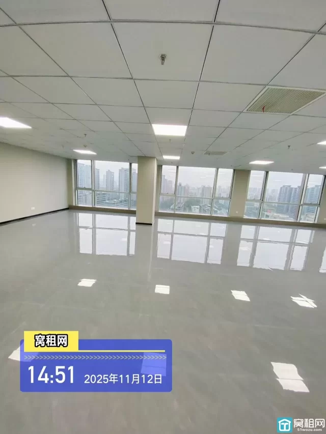 东部新城南苑环球374.16平米精装修办公室带上下水出租