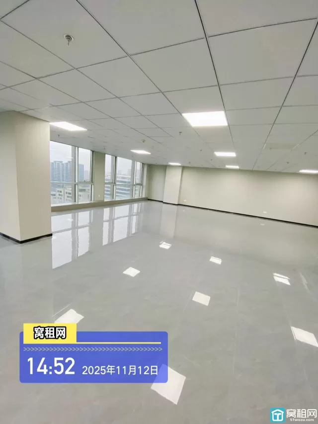 东部新城南苑环球374.16平米精装修办公室带上下水出租