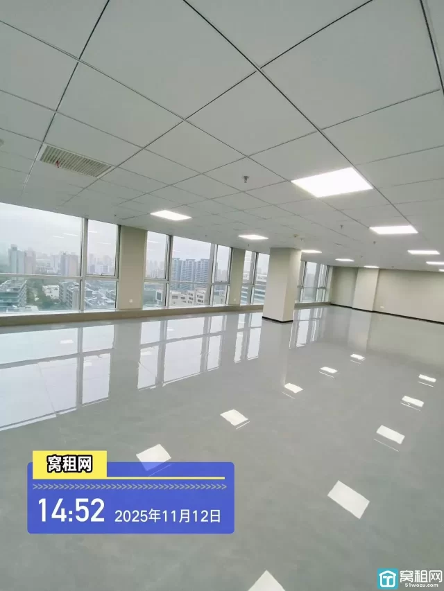 东部新城南苑环球374.16平米精装修办公室带上下水出租