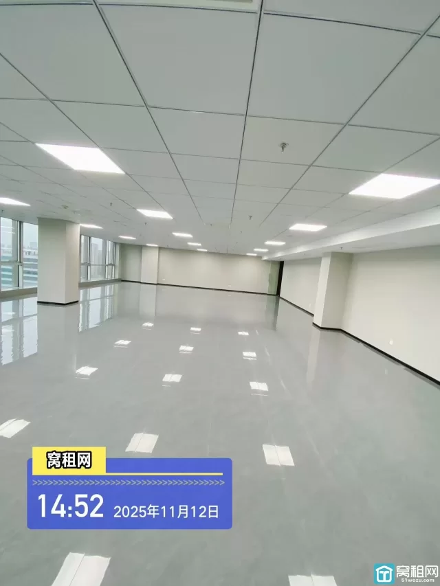 东部新城南苑环球374.16平米精装修办公室带上下水出租