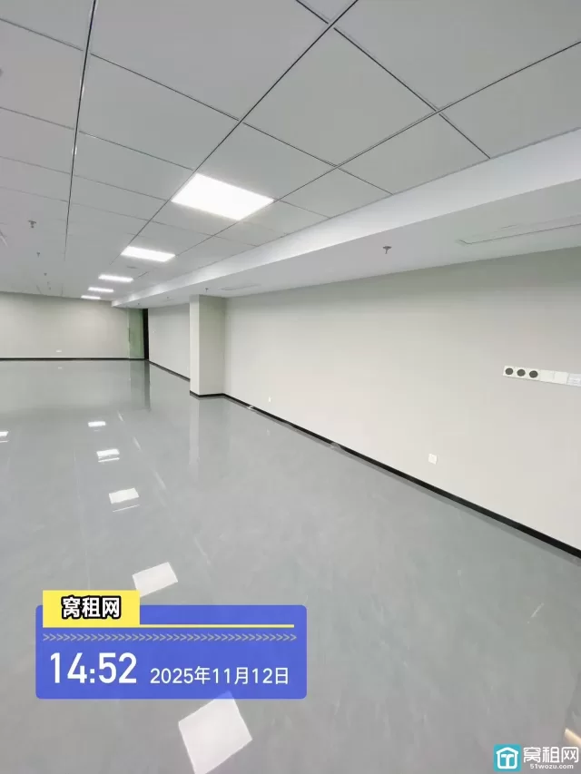 东部新城南苑环球374.16平米精装修办公室带上下水出租