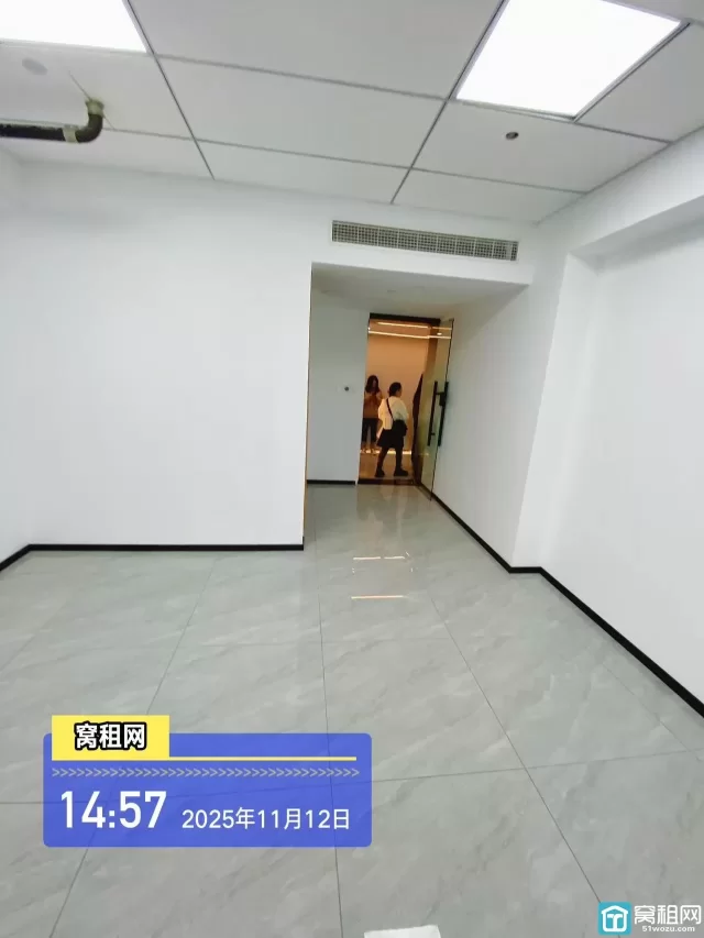 东部新城核心地标 | 南苑环球精装创意办公室 稀缺水源配置 即租即用77.87平米精装修办公室出租带水源(图9) 东部新城核心地标 | 南苑环球精装创意办公室 稀缺水源配置 即租即用77.87平米精装修办公室出租带水源(图9)