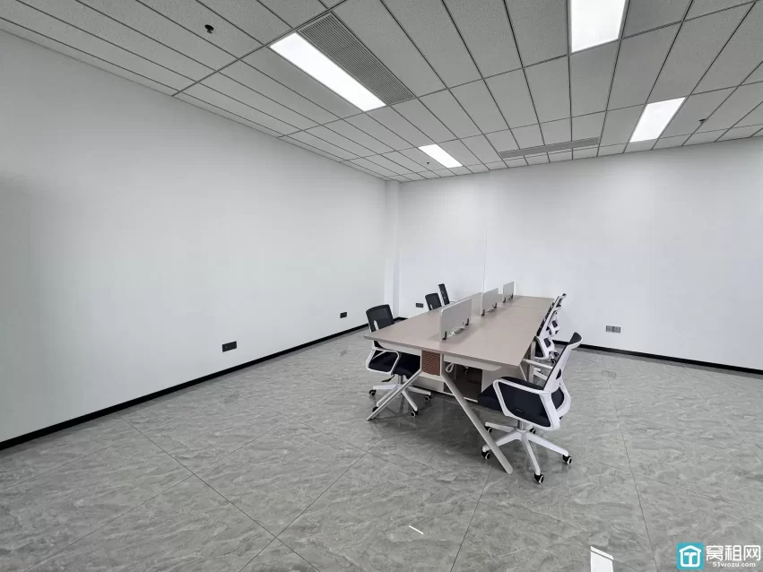 高新区恒瑞大厦隔壁外经合作大厦126平米 家具已配办公室出租