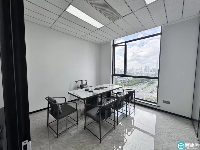 高新区恒瑞大厦隔壁外经合作大厦126平米 家具已配办公室出租