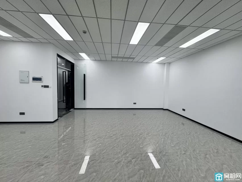 宁波三方大厦附近写字楼外经合作大厦125平米，特价5200/月