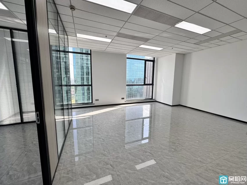 宁波洲际酒店附近外经合作大厦150平米精装修办公室出租