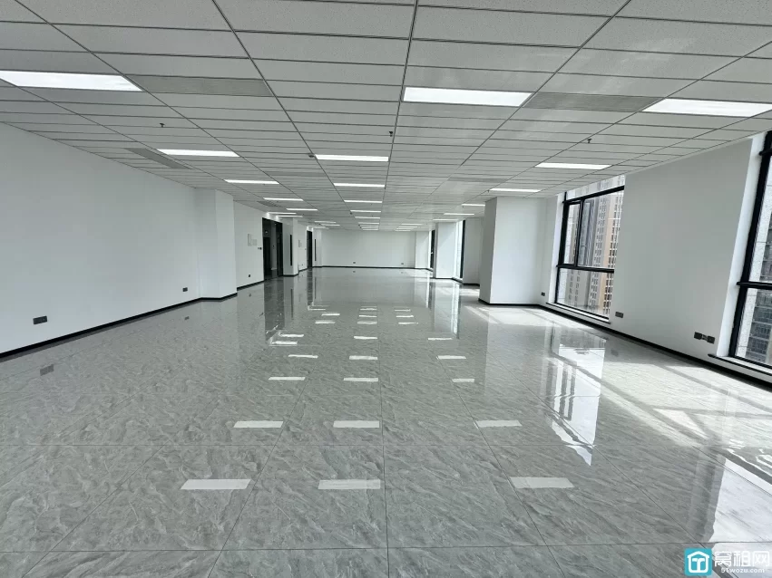 宁波高新区外经合作大厦408平米，朝南，电梯口位置，隔间定制，停车费330/月，物业费5.5/月