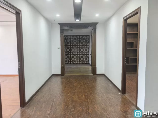 宁波南部商务区核心枢纽奥克斯大厦318㎡租金15000元/月