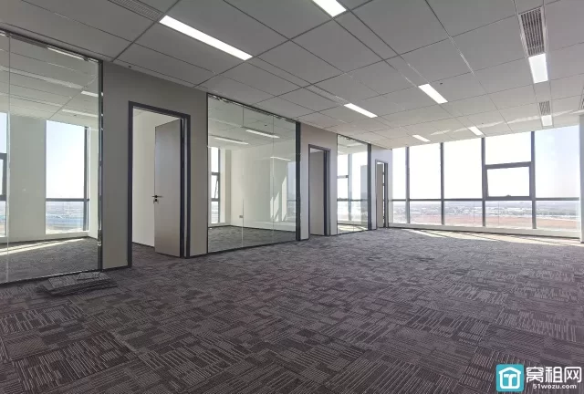 亿天中心大厦238平精装修朝东南双面采光大落地窗办公室出租