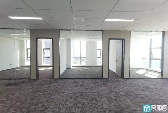 亿天中心大厦238平精装修朝东南双面采光大落地窗办公室出租