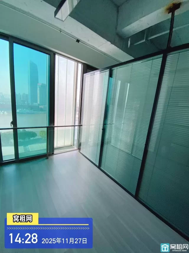 宁波书城办公室出租面积50平米租金优惠，全新精装修办公