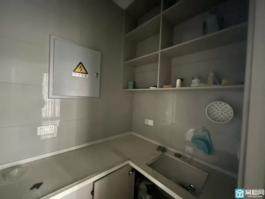 嗨呗PARK租赁面积：249.74平方米租赁价格:2.5元/平方米