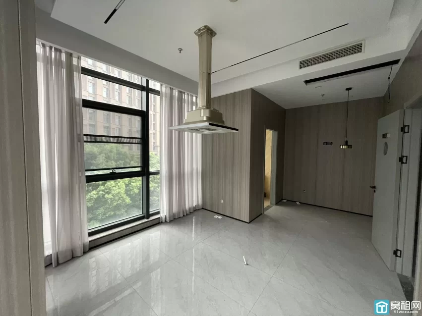 嗨呗PARK租赁面积：249.74平方米租赁价格:2.5元/平方米