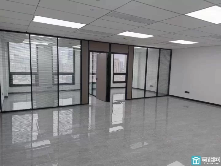 老江东天润商座195平米办公室西北朝向出租