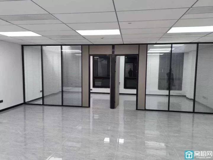 老江东天润商座195平米办公室西北朝向出租