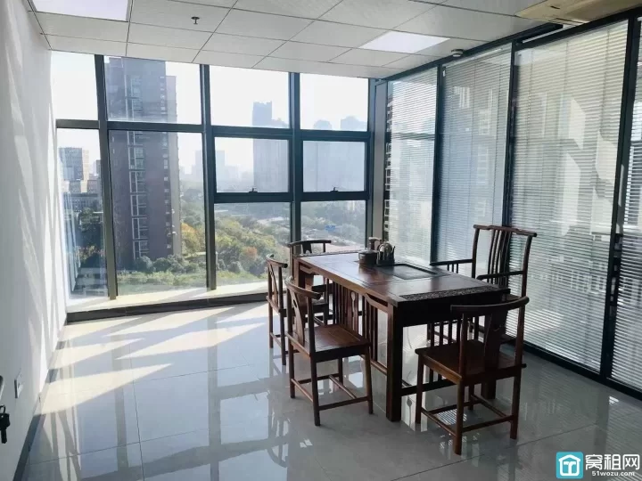 宁波南部商务区博纳大厦288平全新精装办公室出租