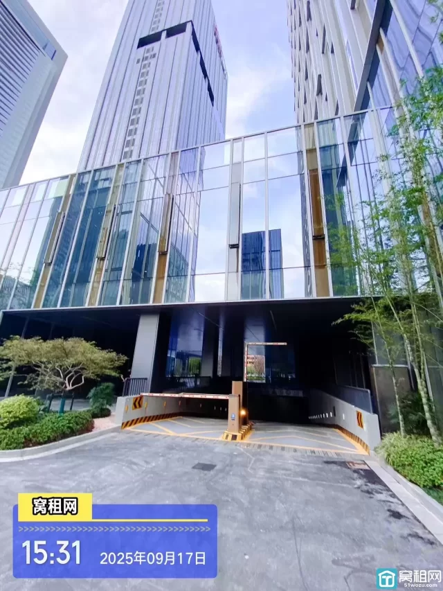 宁波得力中心停车场收费