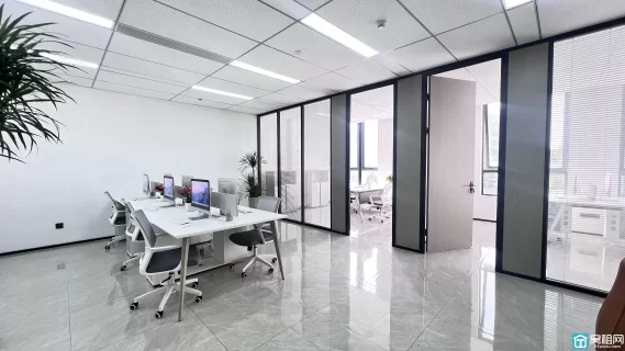 出租556产业园新装125平正南2隔间5880元/月