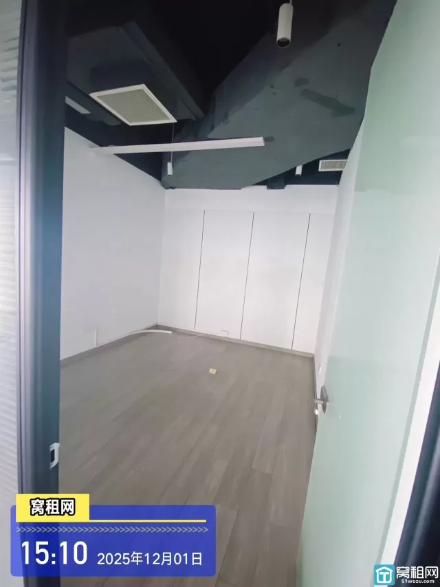 东部新城地铁1号线7号线盛莫路站写字楼浙江创新中心出租322平米