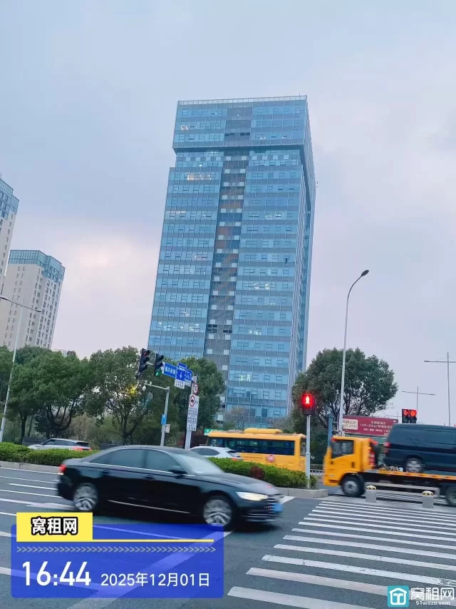 银泰大厦(图4) 银泰大厦(图5)