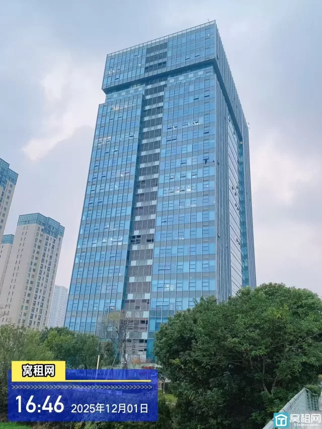 银泰大厦(图5) 银泰大厦(图6)