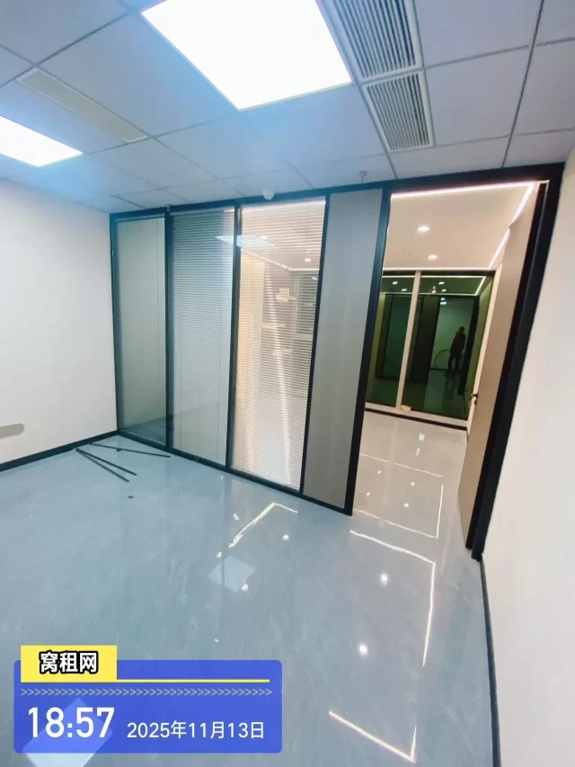 宁波江北山姆超市隔壁写字楼55平米朝南3000元/月出租