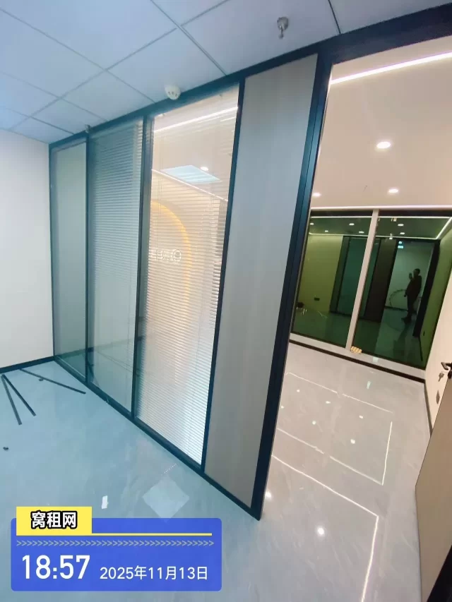 宁波江北山姆超市隔壁写字楼55平米朝南3000元/月出租