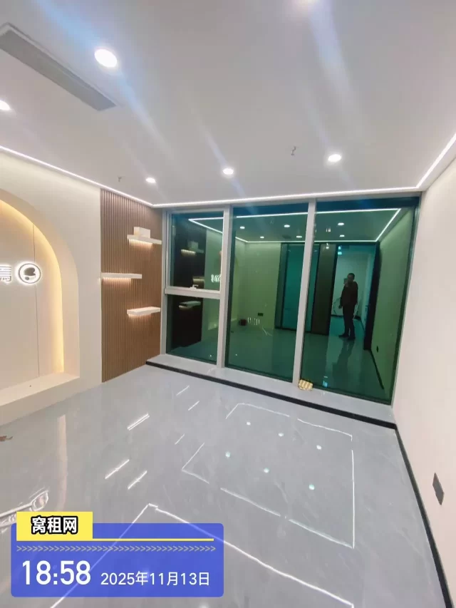 宁波江北山姆超市隔壁写字楼55平米朝南3000元/月出租